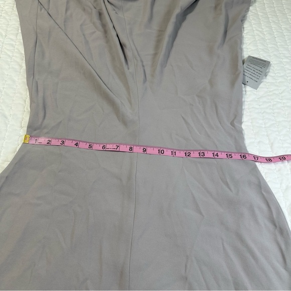 LUXELY By Maggy London Dove Gray Blouson Crew Neck Short Sleeve Bodice THEO- - Picture 6 of 16